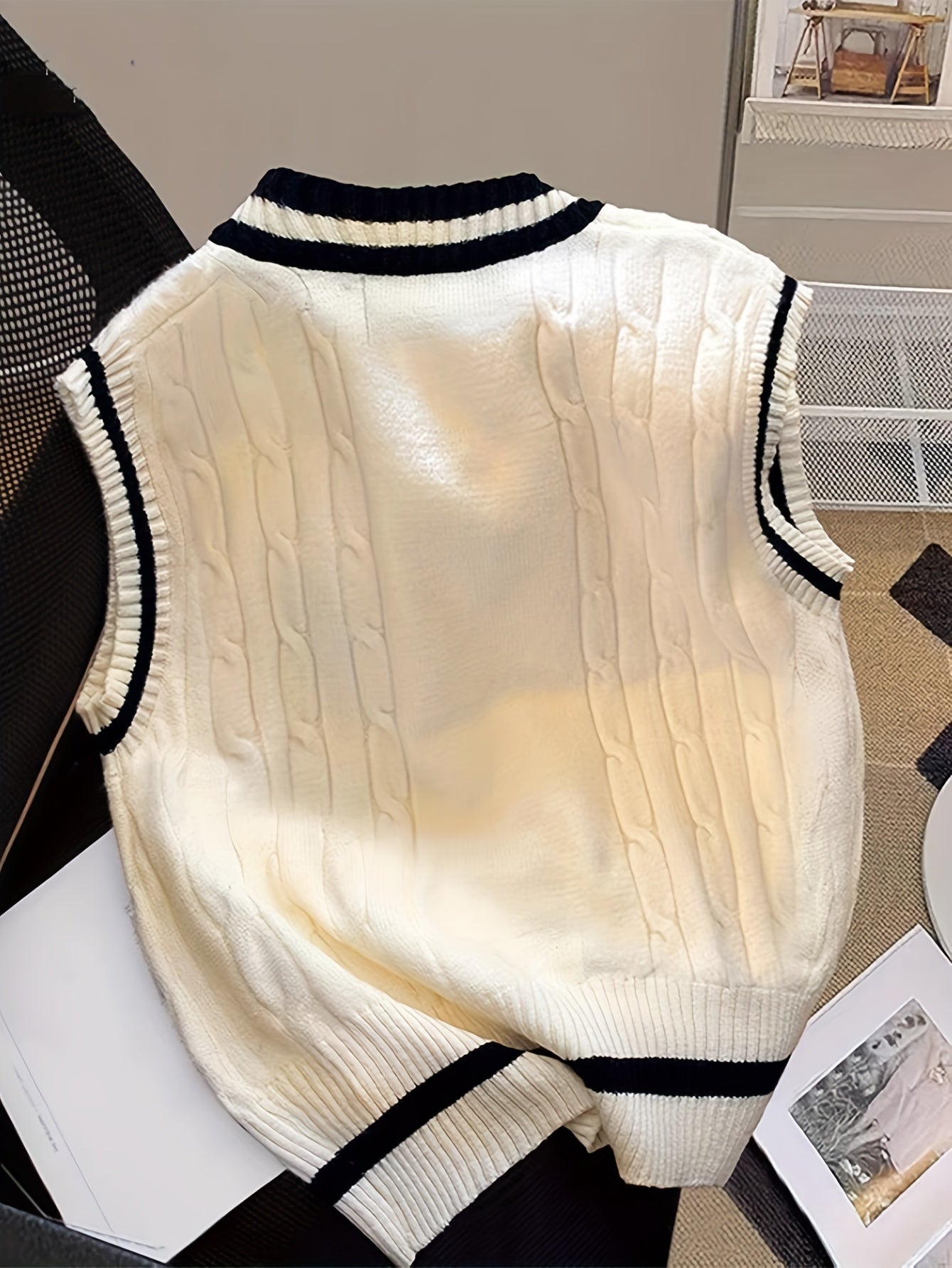 Elegant V-Neck Cable- Sweater Vest - Soft Acrylic-Polyester Blend, Color-Block Design, All-Season Versatile Layering Piece for Casual & Formal Outfits