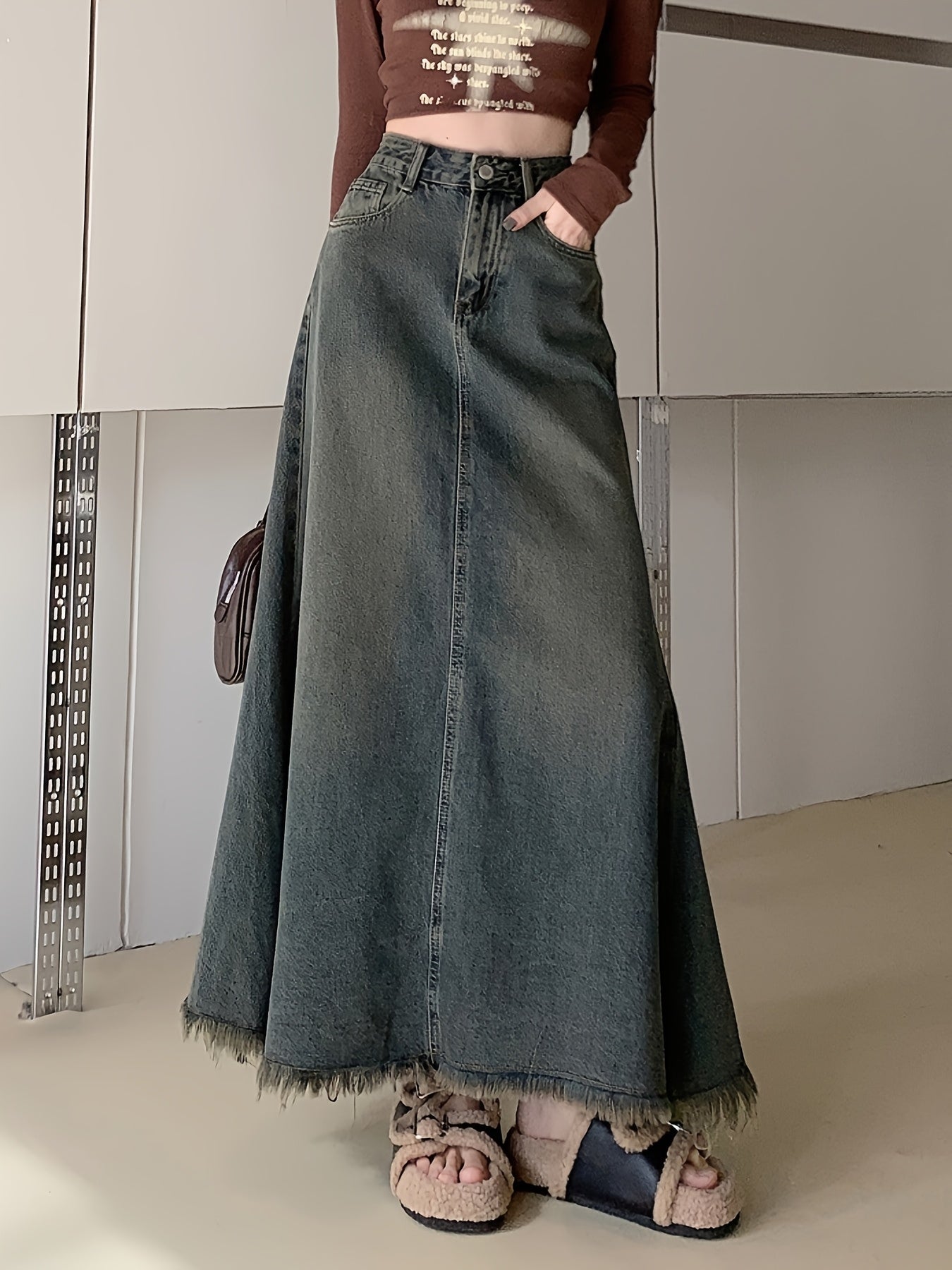 High-Waisted Vintage Denim A-Line Skirt with Frayed Hem, Casual Style, Button Detail, Non-Stretch Fabric, Solid Color, Mermaid Design, Perfect for Spring\u002FSummer\u002FFal