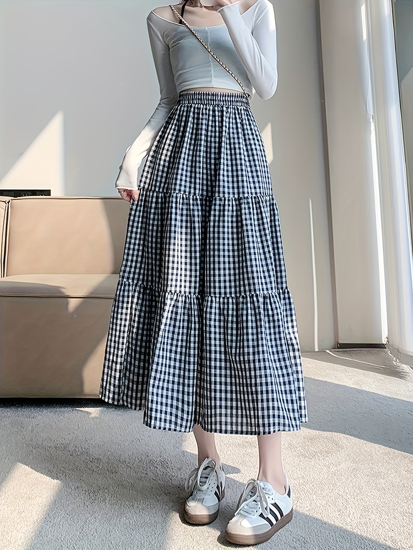 Women's High-Waist Black and White Gingham Pleated Skirt - Slimming A-Line Cut, Casual Summer Style, Lightweight and Breathable Fabric, Perfect for Staircase Outfits or Casual Attire