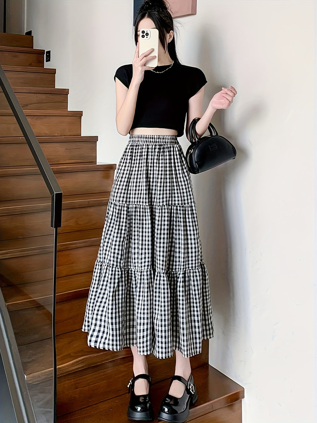 Women's High-Waist Black and White Gingham Pleated Skirt - Slimming A-Line Cut, Casual Summer Style, Lightweight and Breathable Fabric, Perfect for Staircase Outfits or Casual Attire
