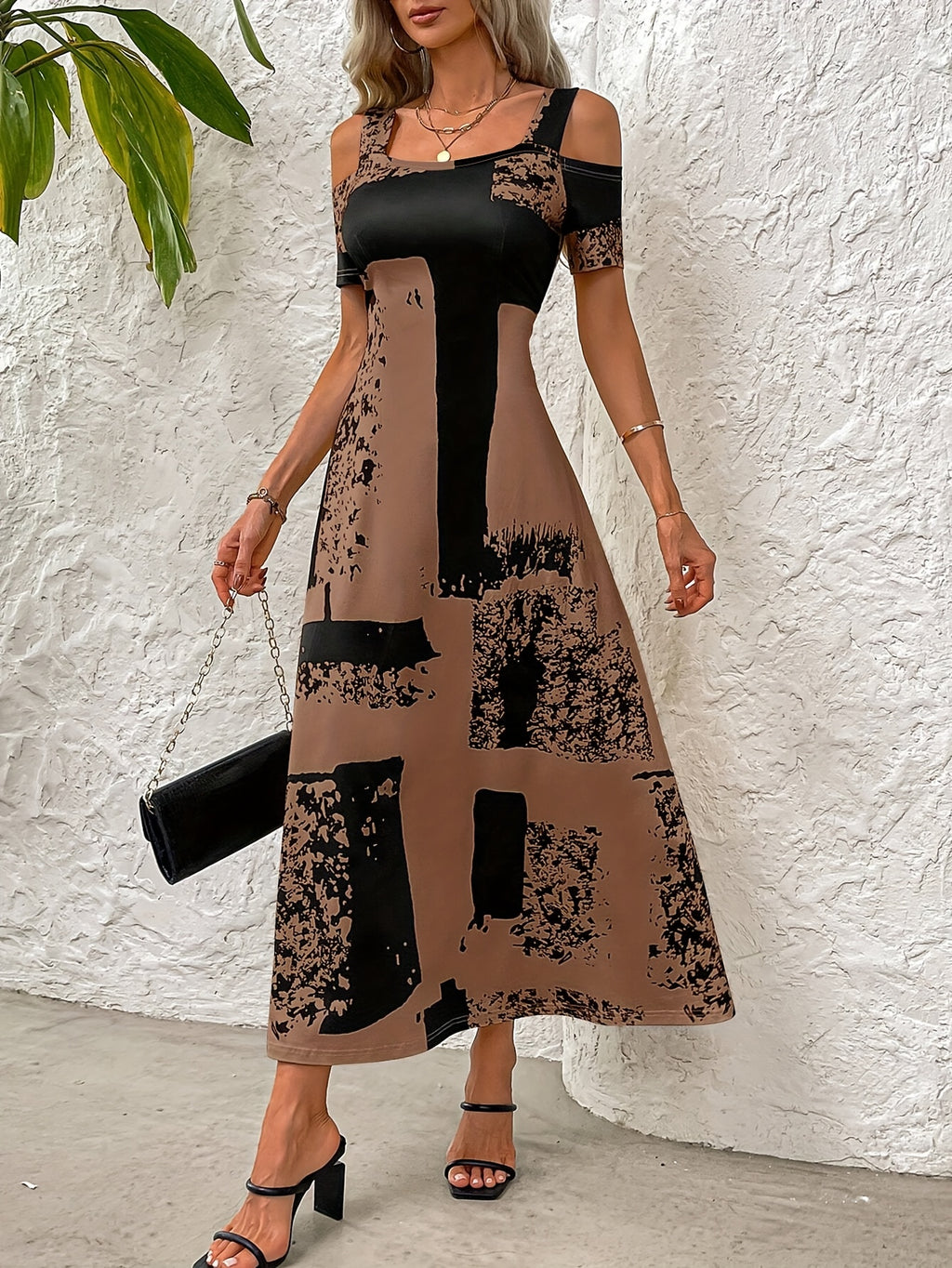 Women'S Summer Vacation Dress - Square Neck, Short Sleeve, Knit Fabric, 170g\u002Fm², Polyester and Spandex Blend, Long Length, Strapless A Pendulum Dress with Drawing Pattern