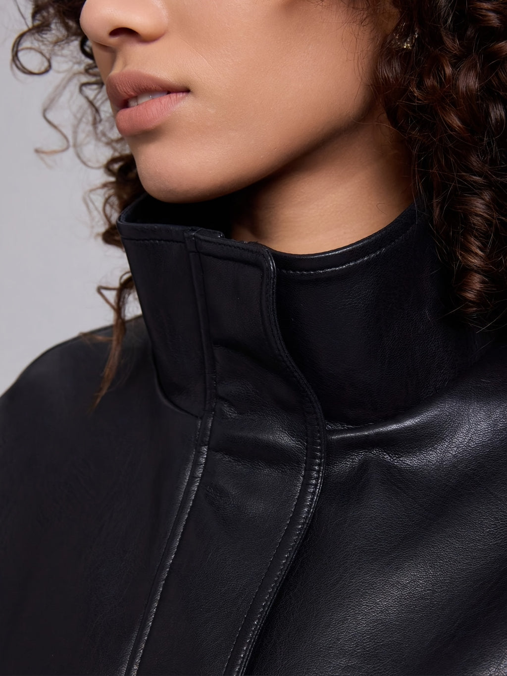 Women'S Casual Stand Collar Black Cropped Jacket, Faux Leather with Zipper, Solid Color, Long Sleeve, Short Length, Fall\u002FWinter Outerwear, 91% Polyester 5% 4% Viscose